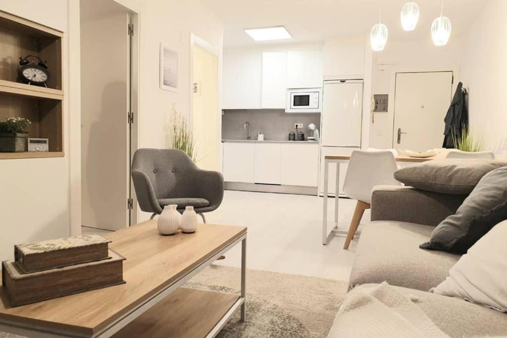 Appartement Nuevo-Casco Historico-Parking Gratuito. à Oviede Extérieur photo